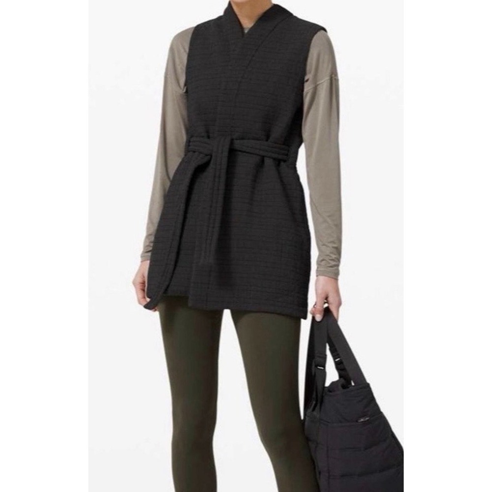 Lululemon Serene Travels Vest Sz  6 Black Quilted Open Front Rain Resistant
